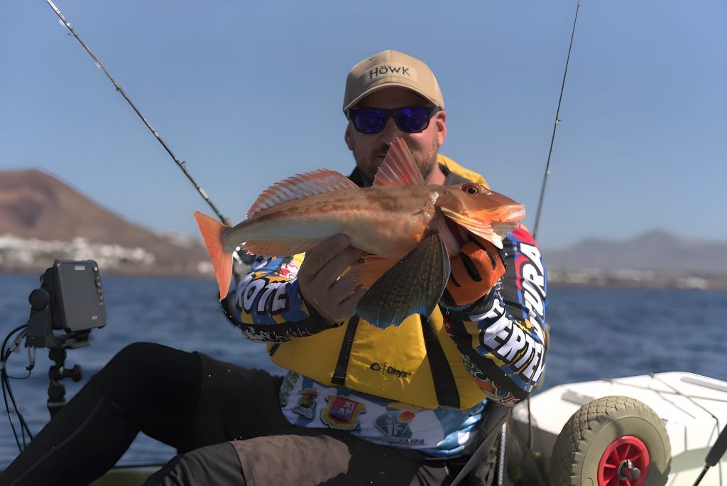 Playa Blanca proclama a los mejores pescadores en kayak de Canarias