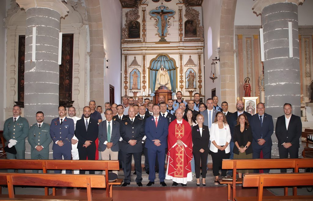 La Policía Local de Yaiza celebra el día de su patrona recordando a las mujeres víctimas de agresiones machistas